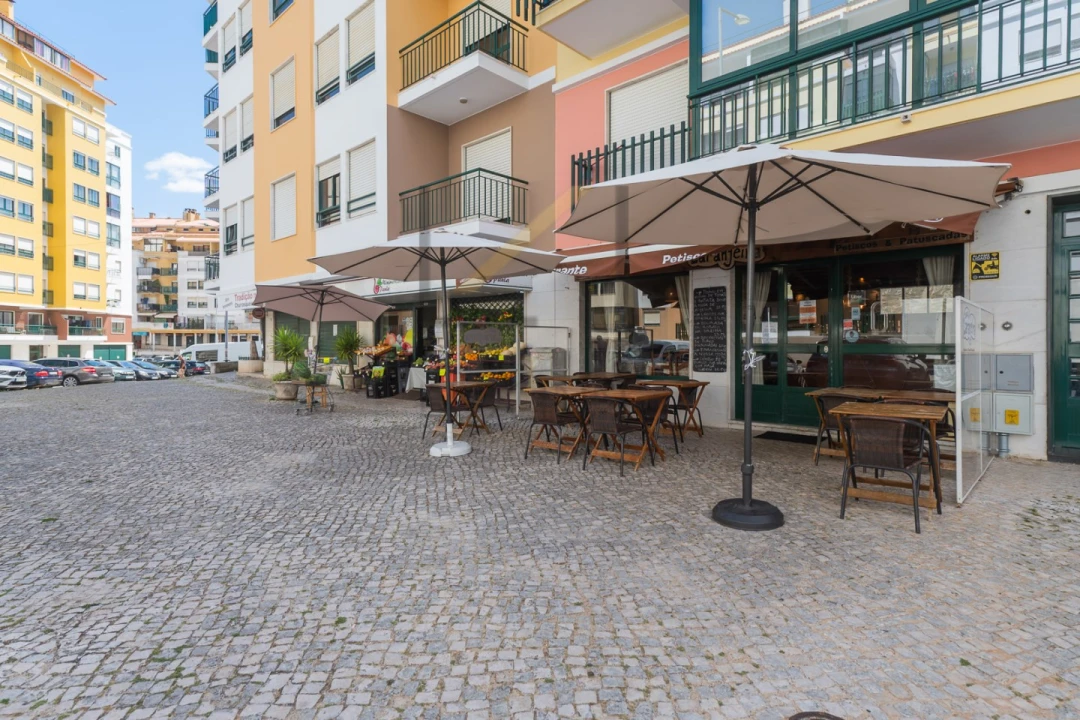Negócio para Venda em Queluz e Belas Foto 24