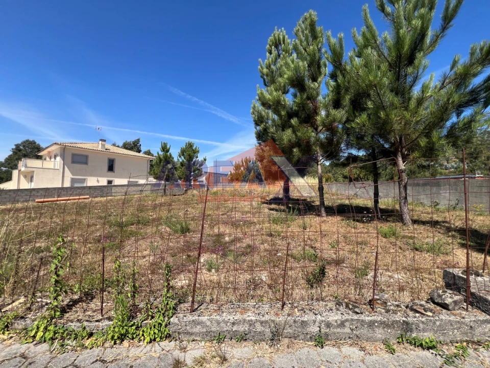 Terreno para Venda em Escariz Foto 3