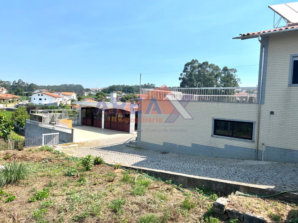 Moradia T2 para Venda em Vila de Cucujães Foto 3