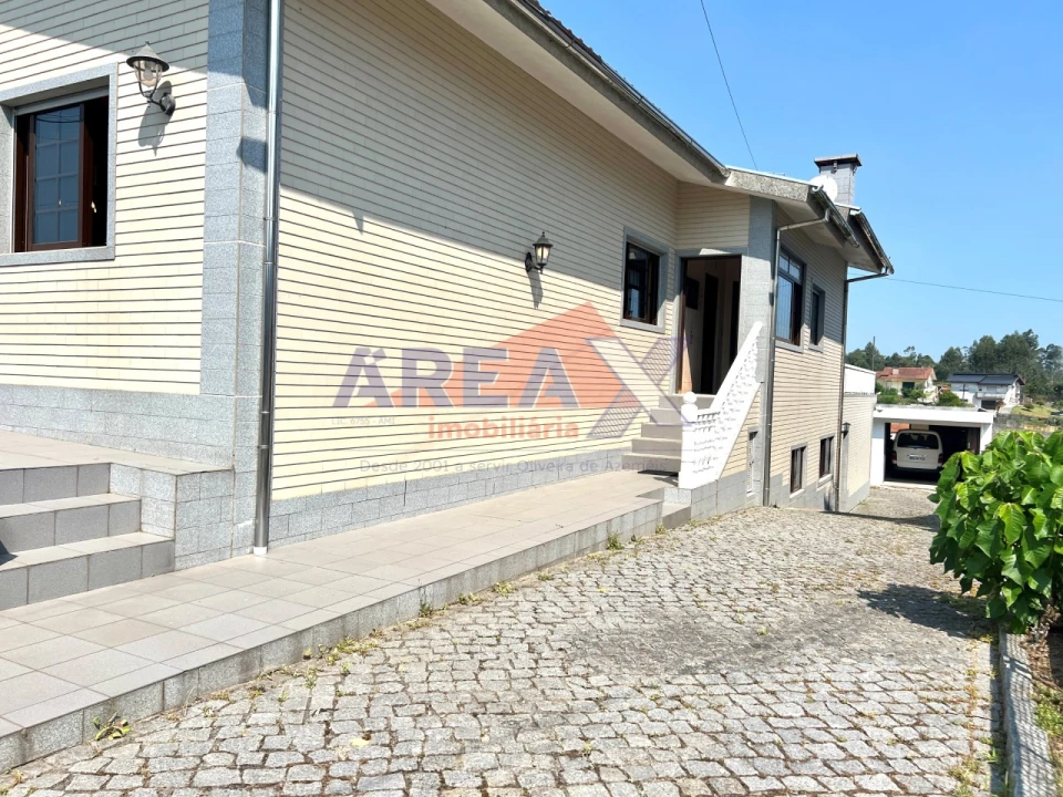 Moradia T2 para Venda em Vila de Cucujães Foto 11