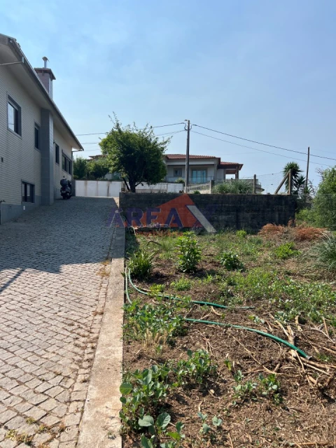 Moradia T2 para Venda em Vila de Cucujães