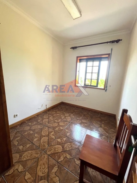 Moradia T2 para Venda em Vila de Cucujães