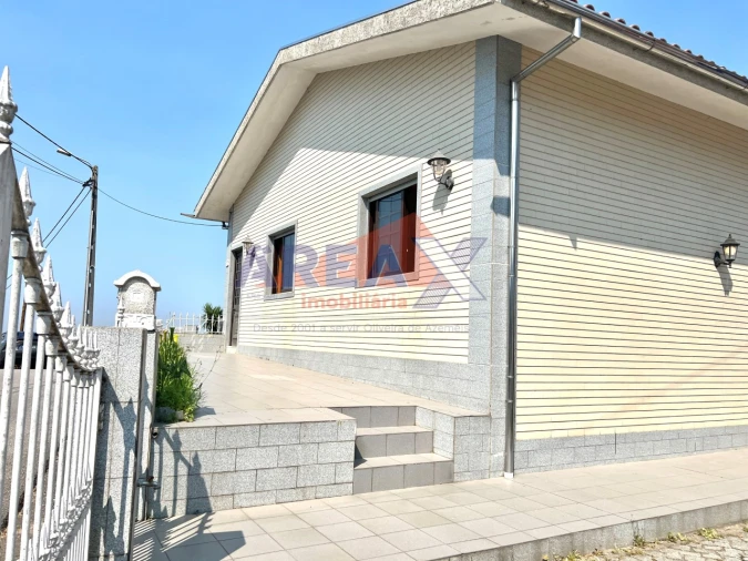 Moradia T2 para Venda em Vila de Cucujães Foto 12