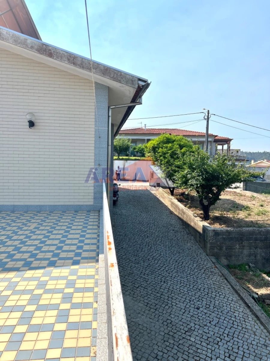 Moradia T2 para Venda em Vila de Cucujães Foto 74