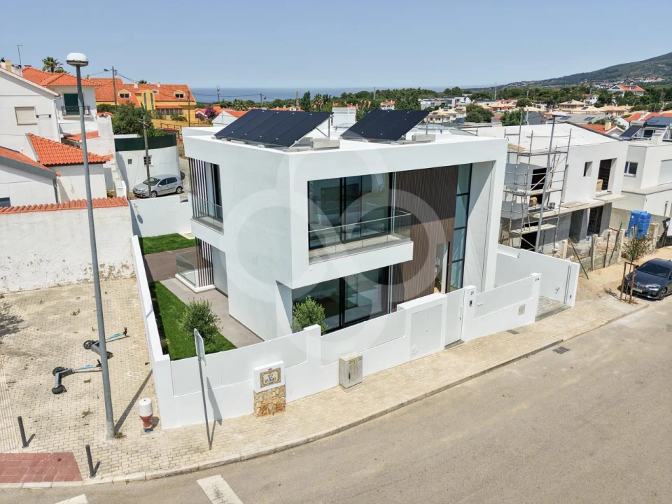 Moradia T4 para Venda em Alcabideche Foto 4