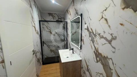 Apartamento T2 para Venda em Santa Maria e São Miguel, São Martinho, São Pedro Penaferrim