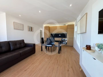 Apartamento T2 para Venda em Santa Maria e São Miguel, São Martinho, São Pedro Penaferrim