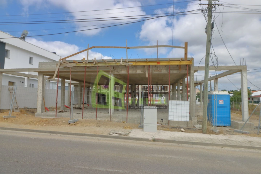Moradia T1 para Venda em Fernao Ferro Foto 1