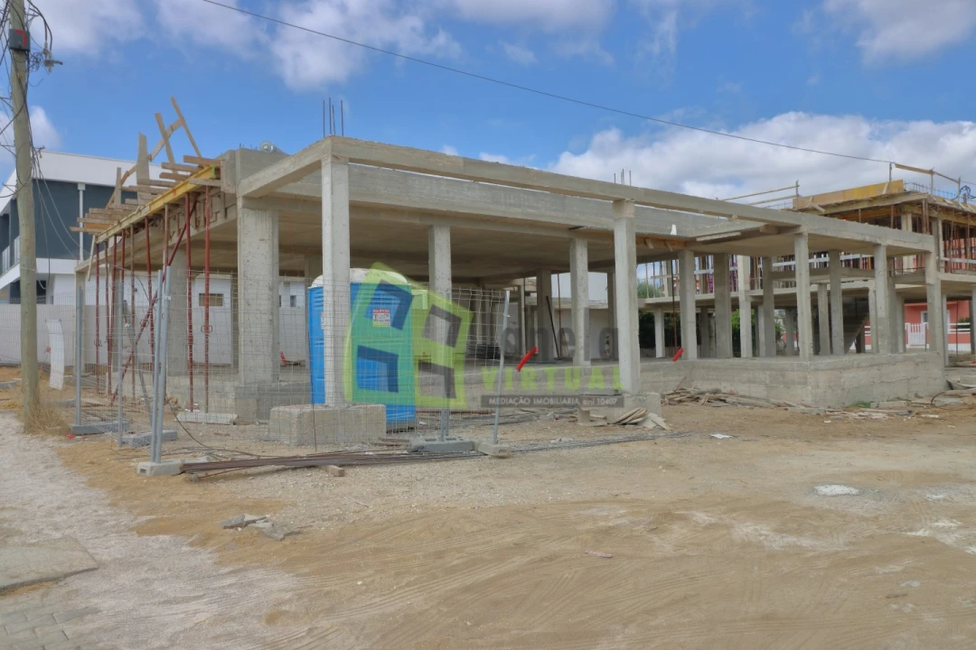 Moradia T1 para Venda em Fernao Ferro Foto 3