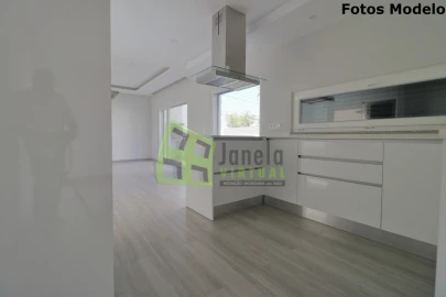 Moradia T1 para Venda em Fernao Ferro