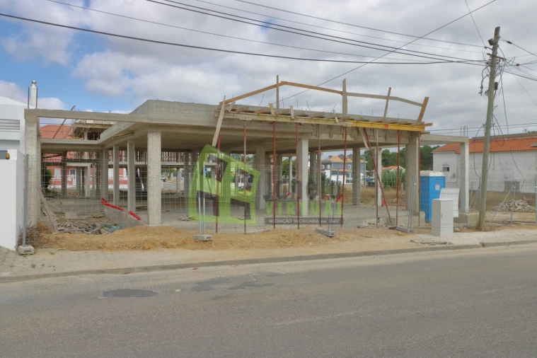 Moradia T1 para Venda em Fernao Ferro Foto 2