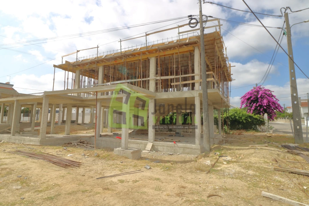Moradia T3 para Venda em Fernao Ferro Foto 1