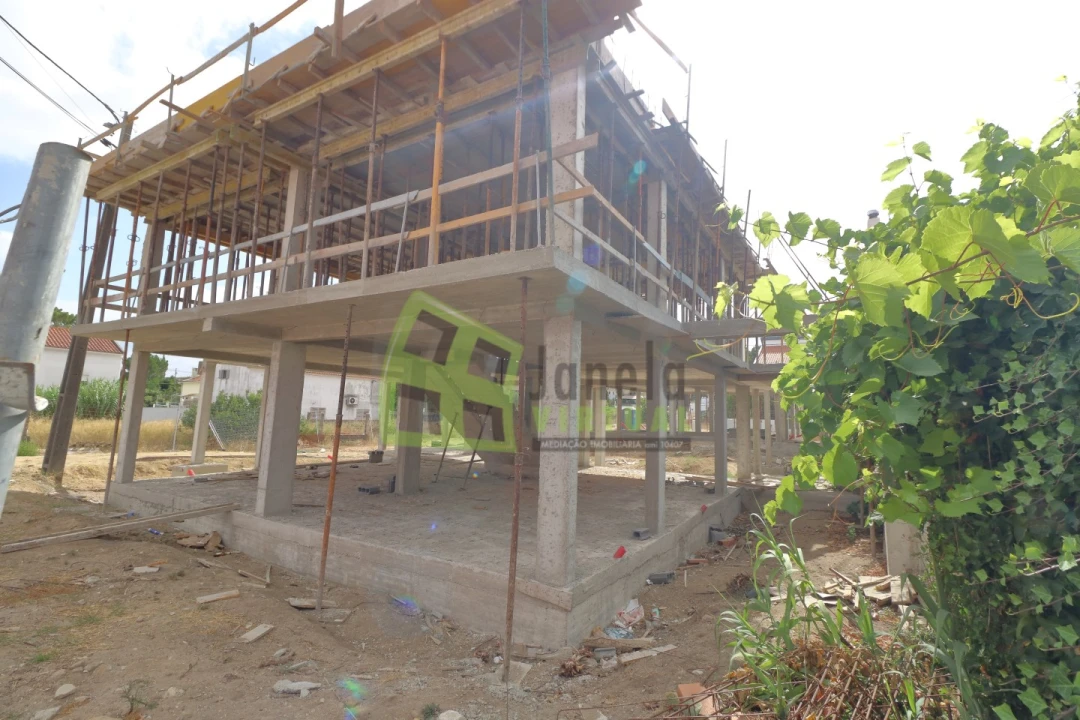 Moradia T3 para Venda em Fernao Ferro Foto 3