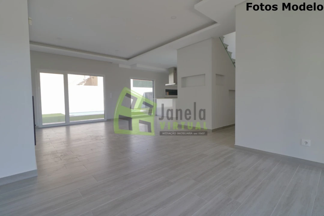 Moradia T3 para Venda em Fernao Ferro Foto 5