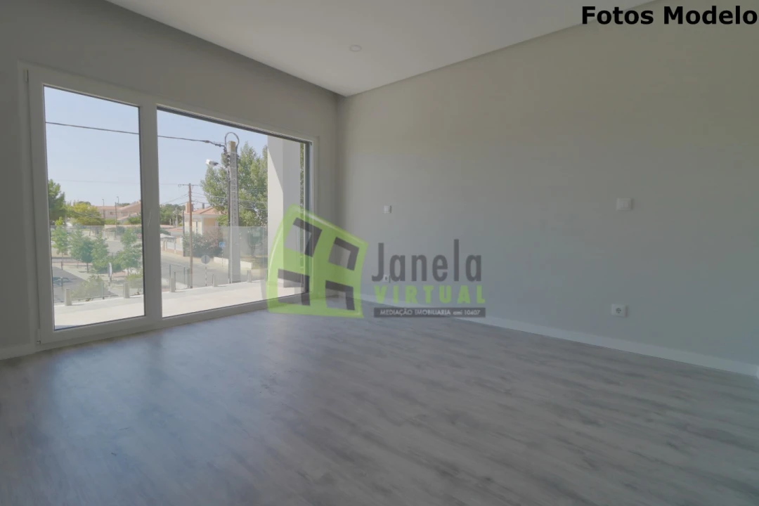 Moradia T3 para Venda em Fernao Ferro Foto 10