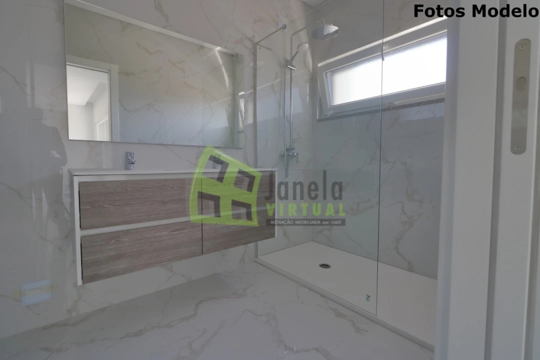 Moradia T3 para Venda em Fernao Ferro Foto 13