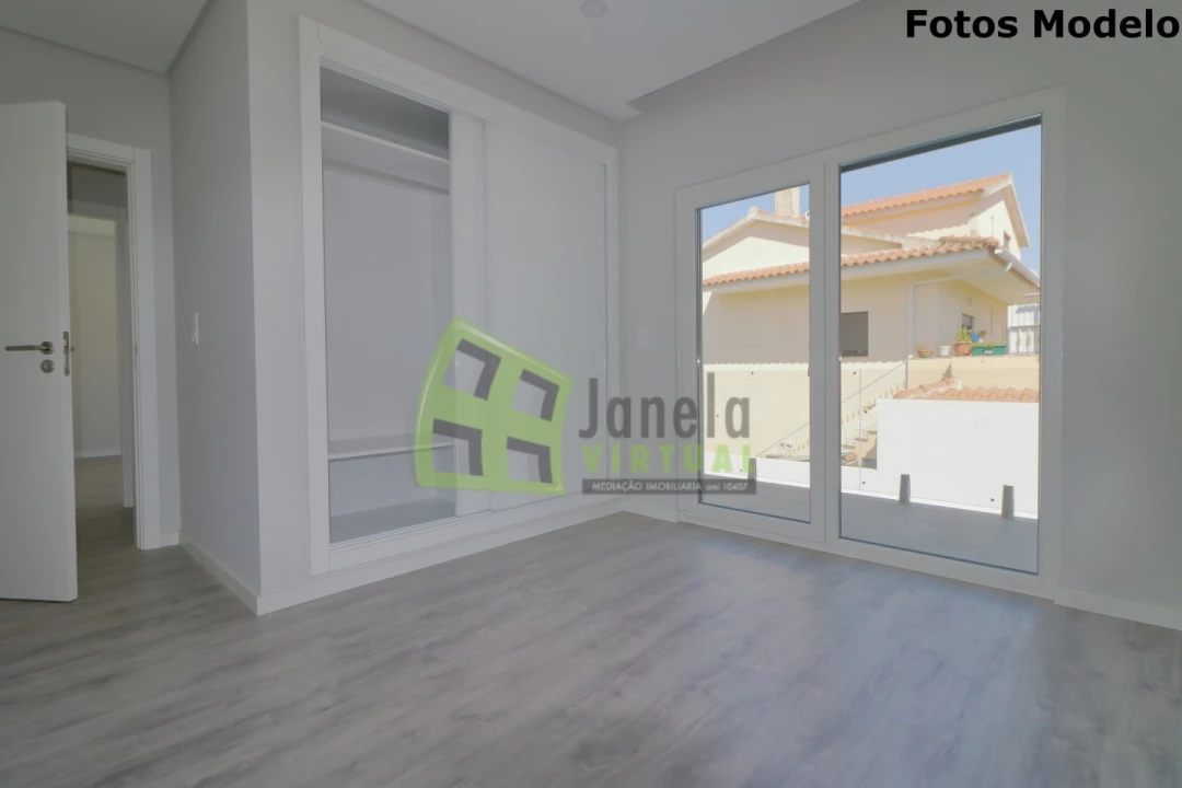Moradia T3 para Venda em Fernao Ferro Foto 18