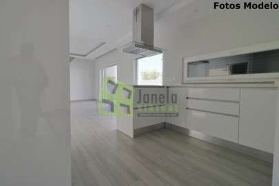 Moradia T3 para Venda em Fernao Ferro