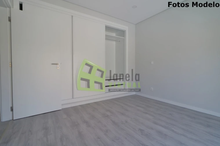 Moradia T3 para Venda em Fernao Ferro Foto 15