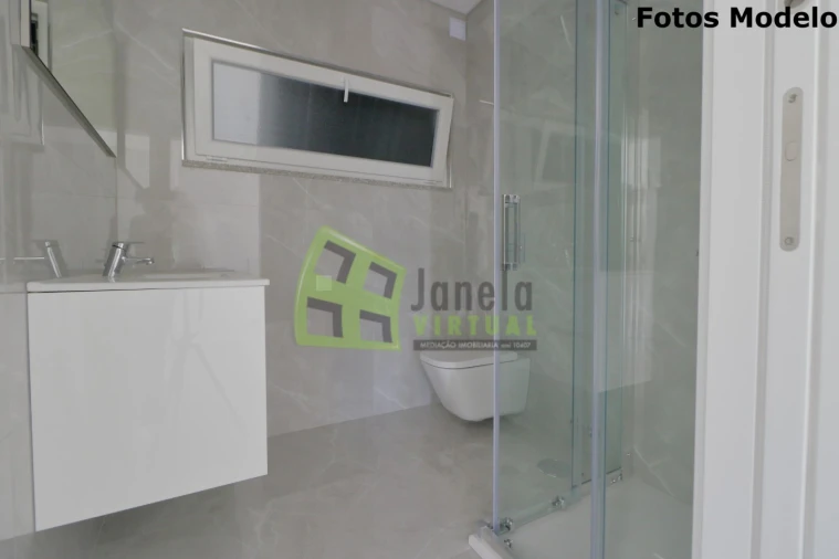 Moradia T3 para Venda em Fernao Ferro Foto 16
