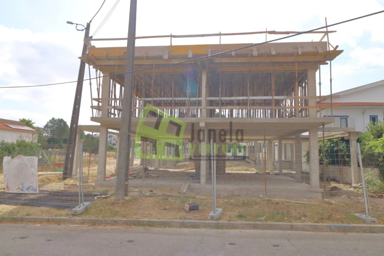 Moradia T3 para Venda em Fernao Ferro Foto 2