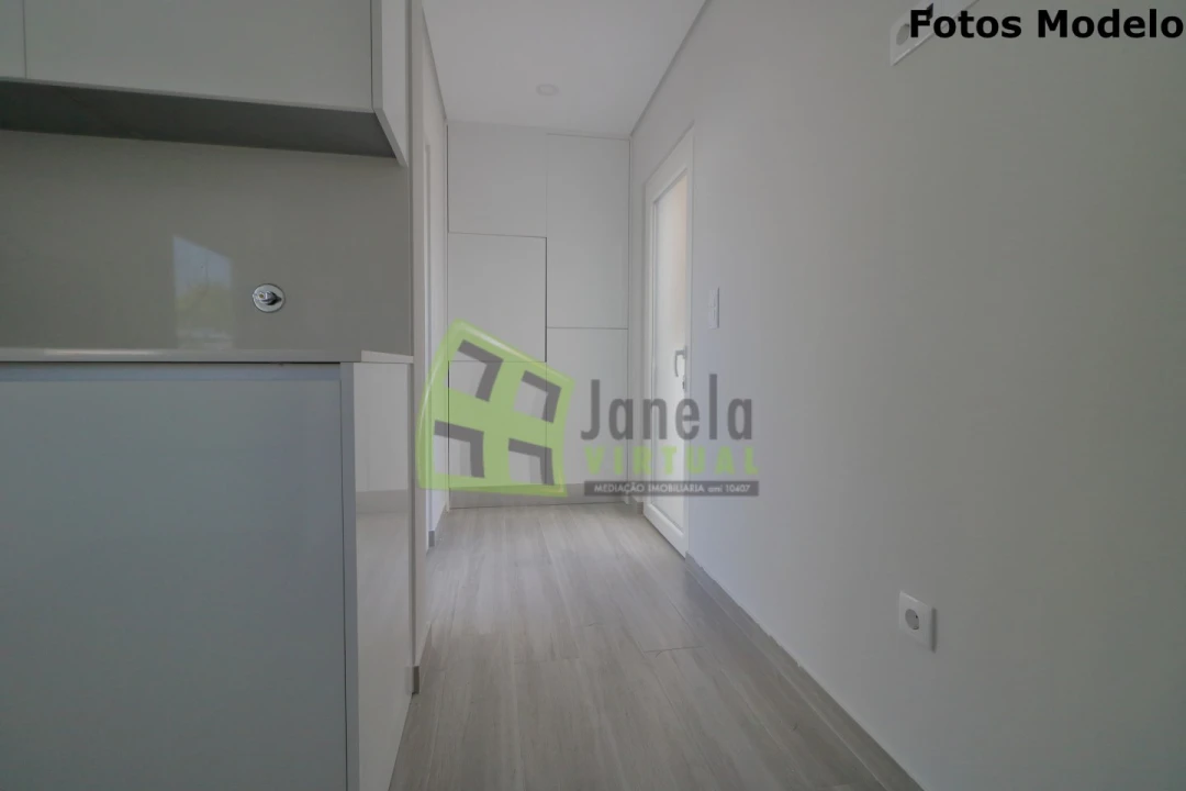 Moradia T3 para Venda em Fernao Ferro Foto 23