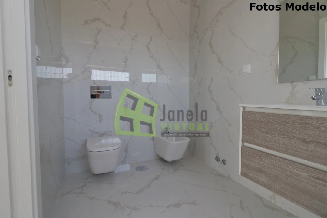 Moradia T3 para Venda em Fernao Ferro Foto 27