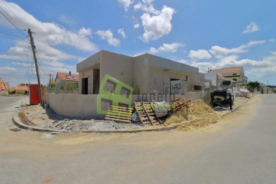 Moradia T3 para Venda em Fernao Ferro Foto 1