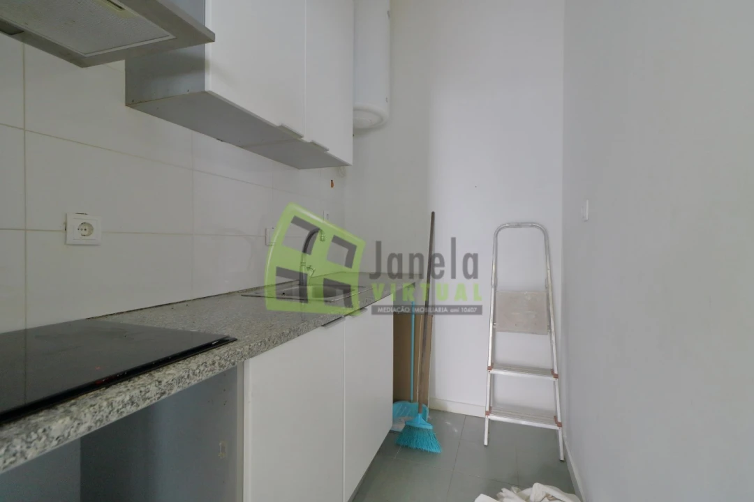 Loja para Venda em Amora Foto 3