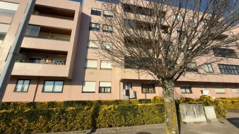Apartamento para Venda em São Mamede de Infesta e Senhora da Hora