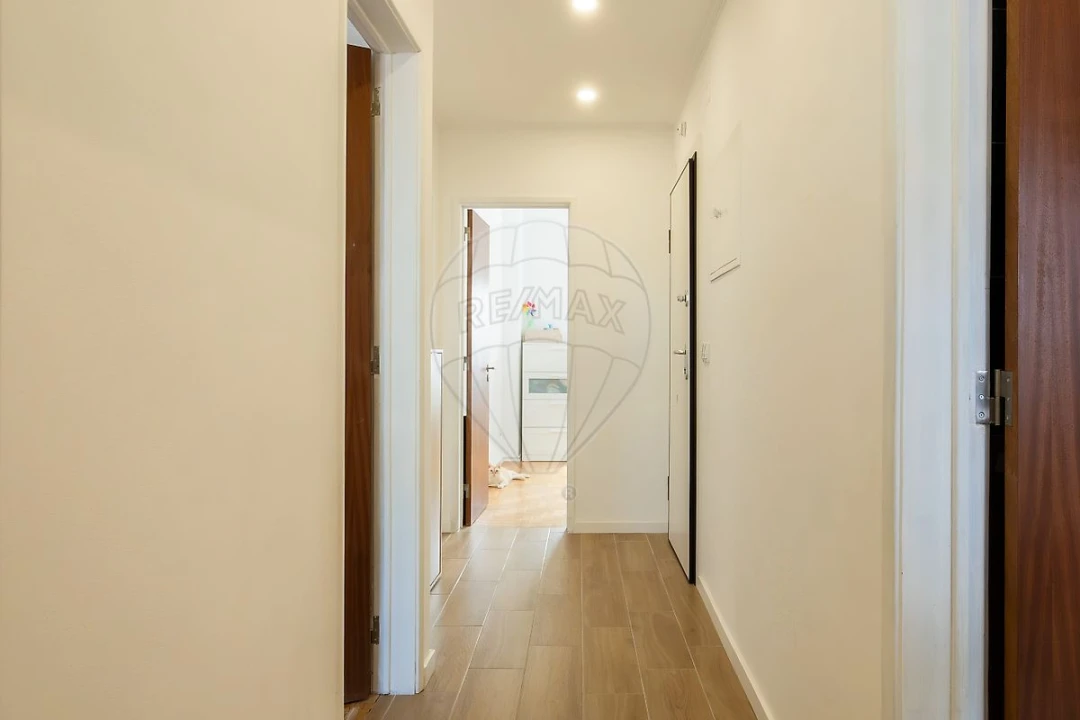 Apartamento T2 para Venda em Amora Foto 9