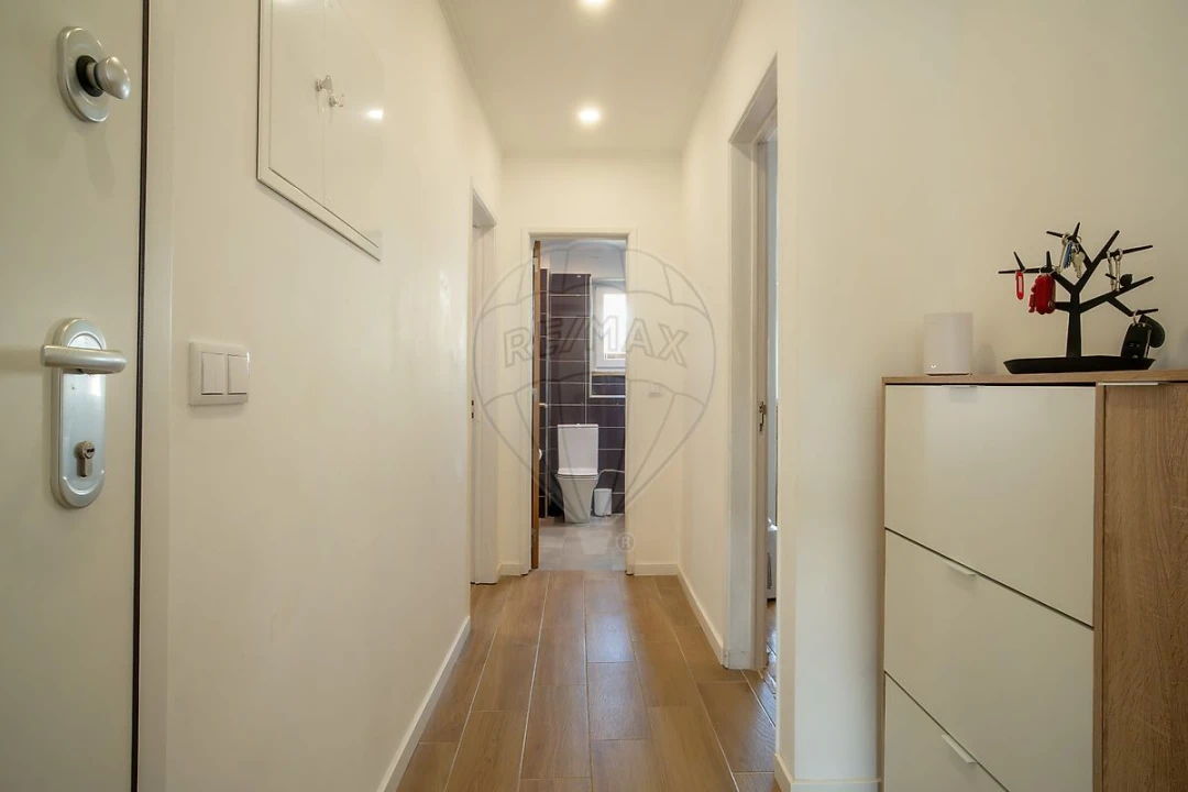 Apartamento T2 para Venda em Amora Foto 8