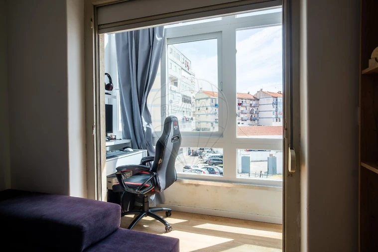 Apartamento T2 para Venda em Amora Foto 11