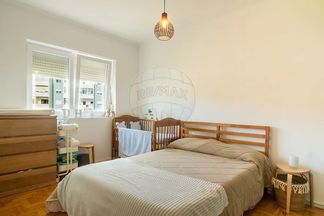 Apartamento T2 para Venda em Amora Foto 3