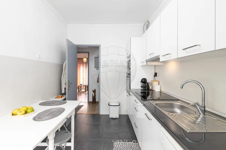 Apartamento T2 para Venda em Castanheira do Ribatejo e Cachoeiras Foto 5