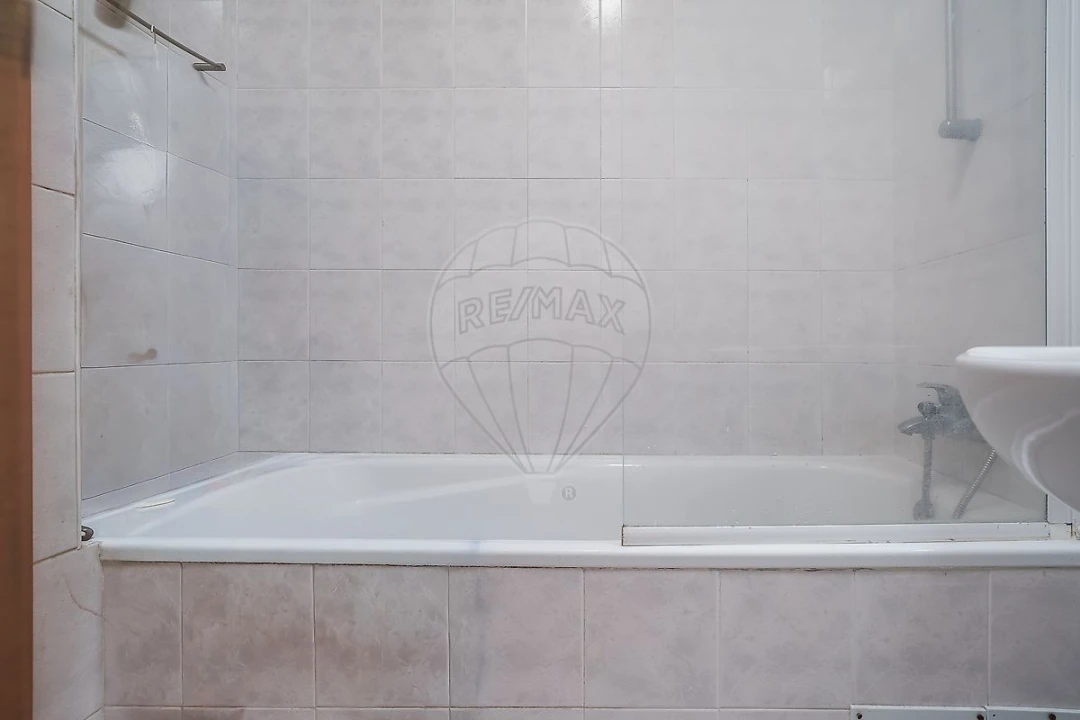 Apartamento T3 para Venda em Vilar de Andorinho Foto 8