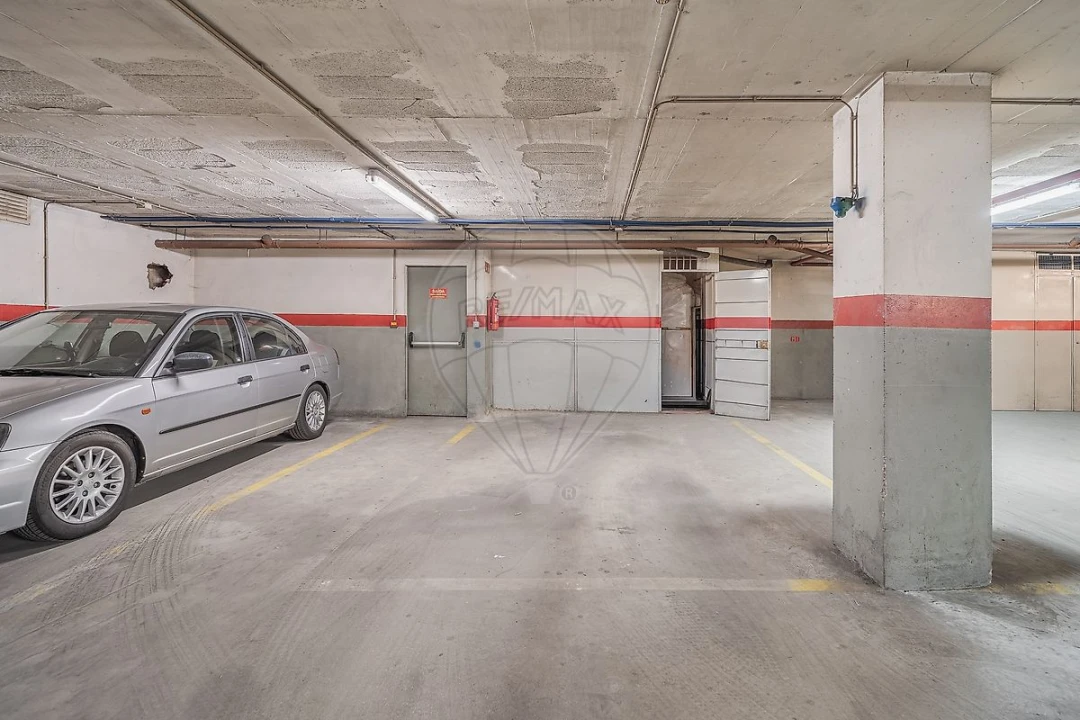 Apartamento T3 para Venda em Vilar de Andorinho Foto 23