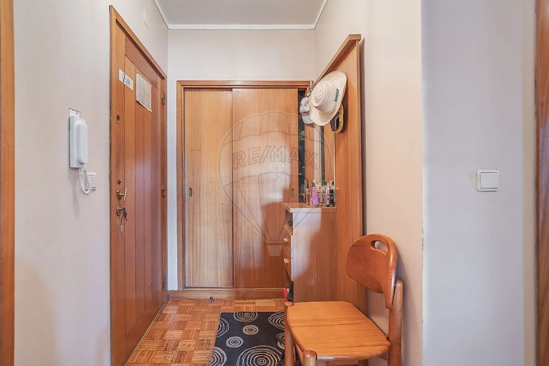 Apartamento T3 para Venda em Vilar de Andorinho Foto 5