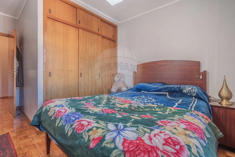 Apartamento T3 para Venda em Vilar de Andorinho Foto 14