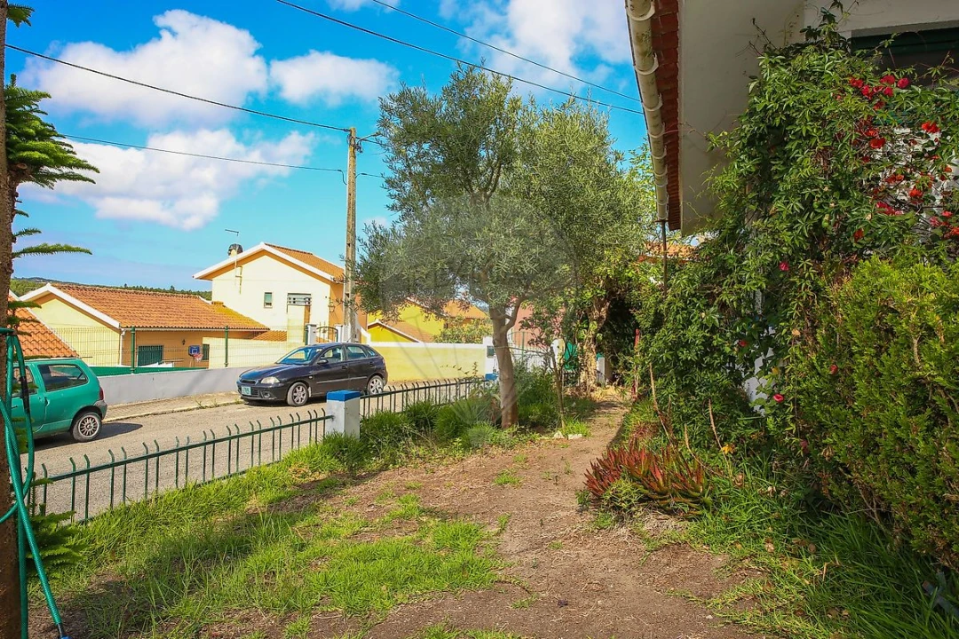 Moradia T2 para Venda em A dos Cunhados e Maceira Foto 5
