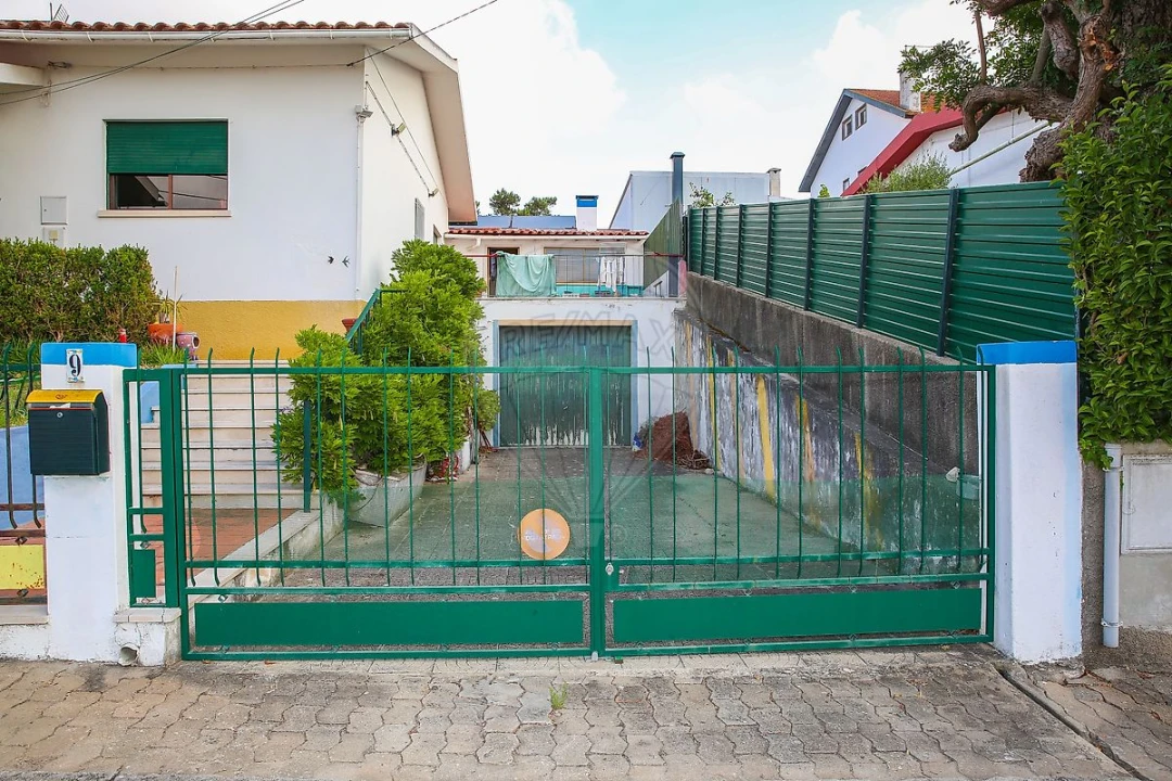 Moradia T2 para Venda em A dos Cunhados e Maceira Foto 2