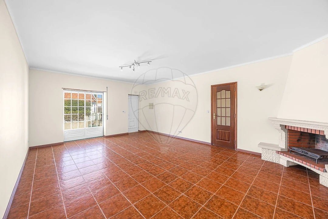 Moradia T4 para Venda em A dos Cunhados e Maceira Foto 15