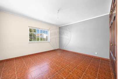 Moradia T4 para Venda em A dos Cunhados e Maceira