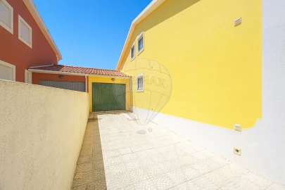 Moradia T4 para Venda em A dos Cunhados e Maceira