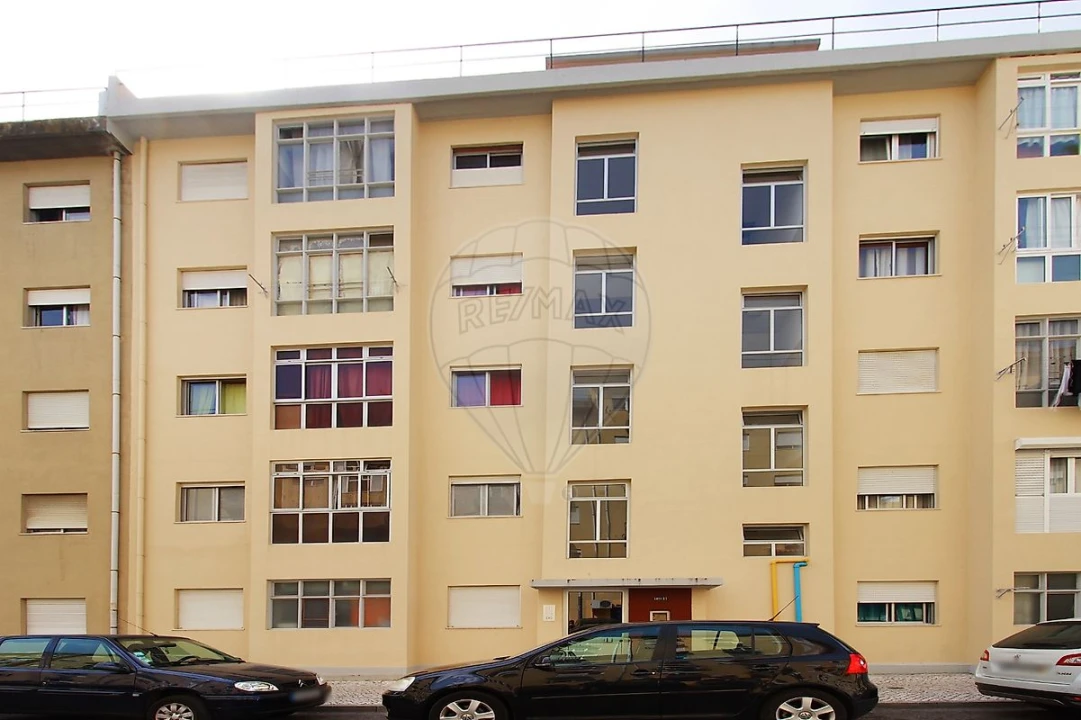 Apartamento T2 para Arrendamento em São Domingos de Benfica Foto 19