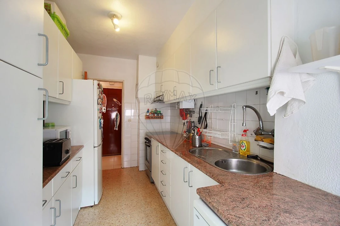 Apartamento T2 para Arrendamento em São Domingos de Benfica Foto 17