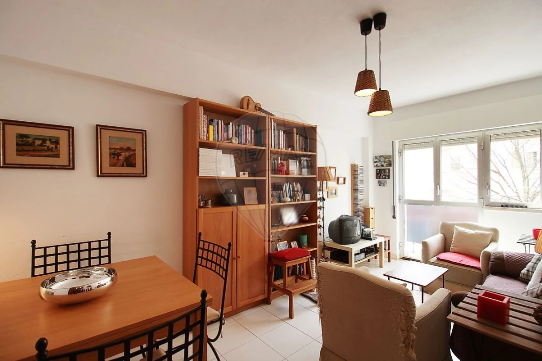 Apartamento T2 para Arrendamento em São Domingos de Benfica Foto 15