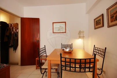 Apartamento T2 para Arrendamento em São Domingos de Benfica