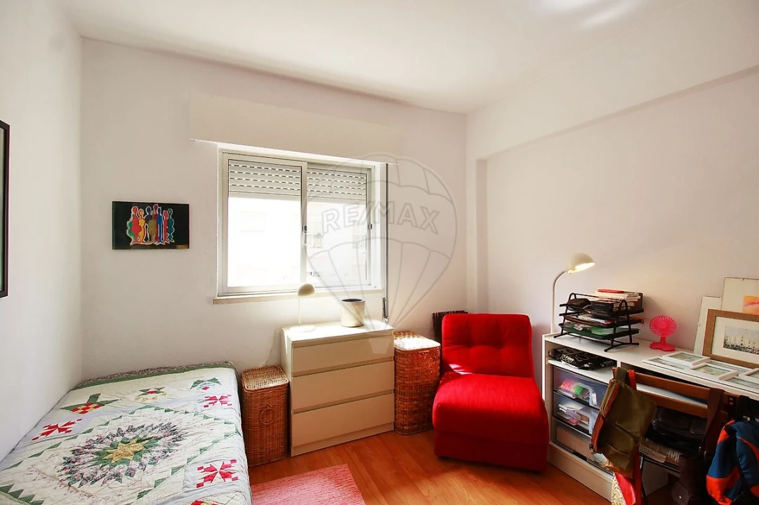Apartamento T2 para Arrendamento em São Domingos de Benfica Foto 2
