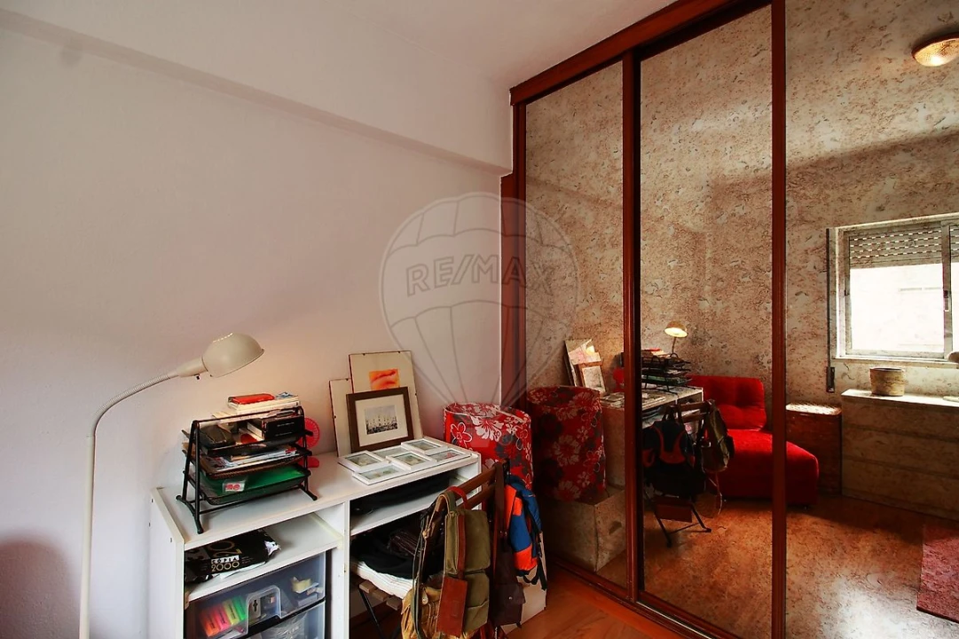 Apartamento T2 para Arrendamento em São Domingos de Benfica Foto 12